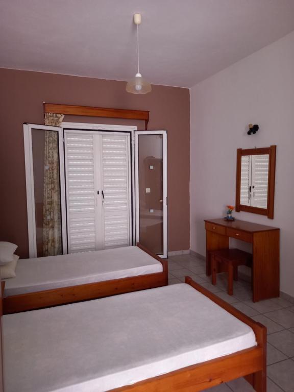 KOSTAS APARTMENTS room 5